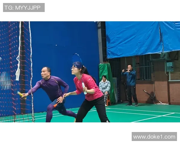 杭州羽毛球队在世界锦标赛中以72分稳居积分榜首位